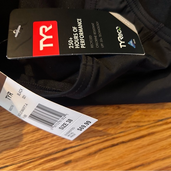 BNWT Solid Maxfit TYR training swimsuit - Picture 3 of 11
